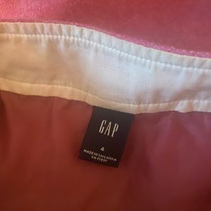 Gap wool with lining pink mini skirt zip up side good condition ..no stains